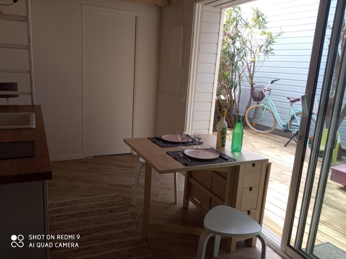 Charmant Logement T2 A 2 Pas De La Mer Гранвиль Экстерьер фото